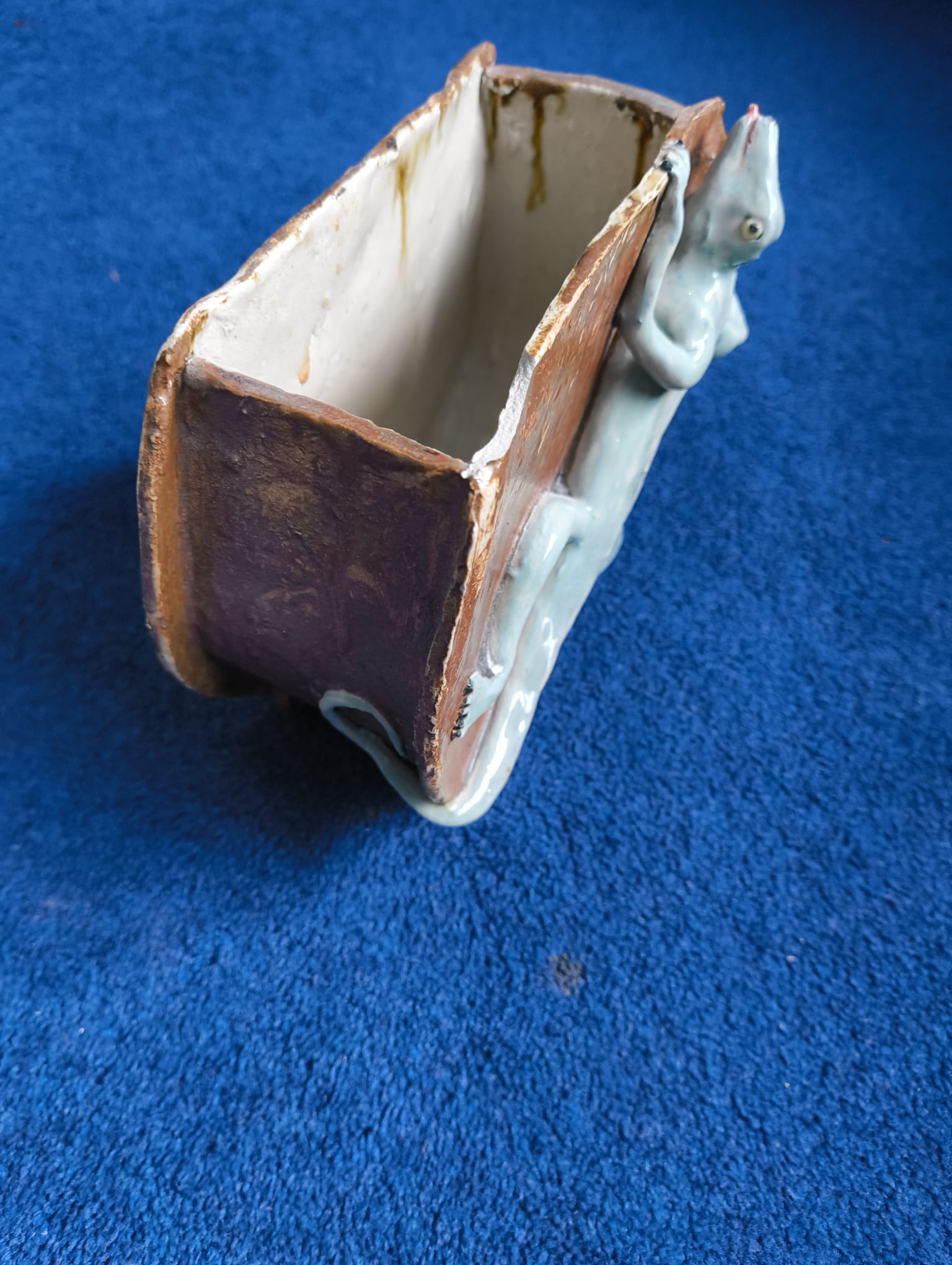 Lizard-Detail Sculptural Ceramic Vessel